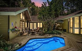 Bourbon Hollow Lodge With Hot Tub And Pool Plus Game Room Only 5 Min To Downtown