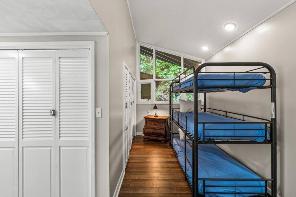 Bourbon Hollow Lodge With Hot Tub And Pool Plus Game Room Only 5 Min To Downtown Gatlinburg Exterior photo