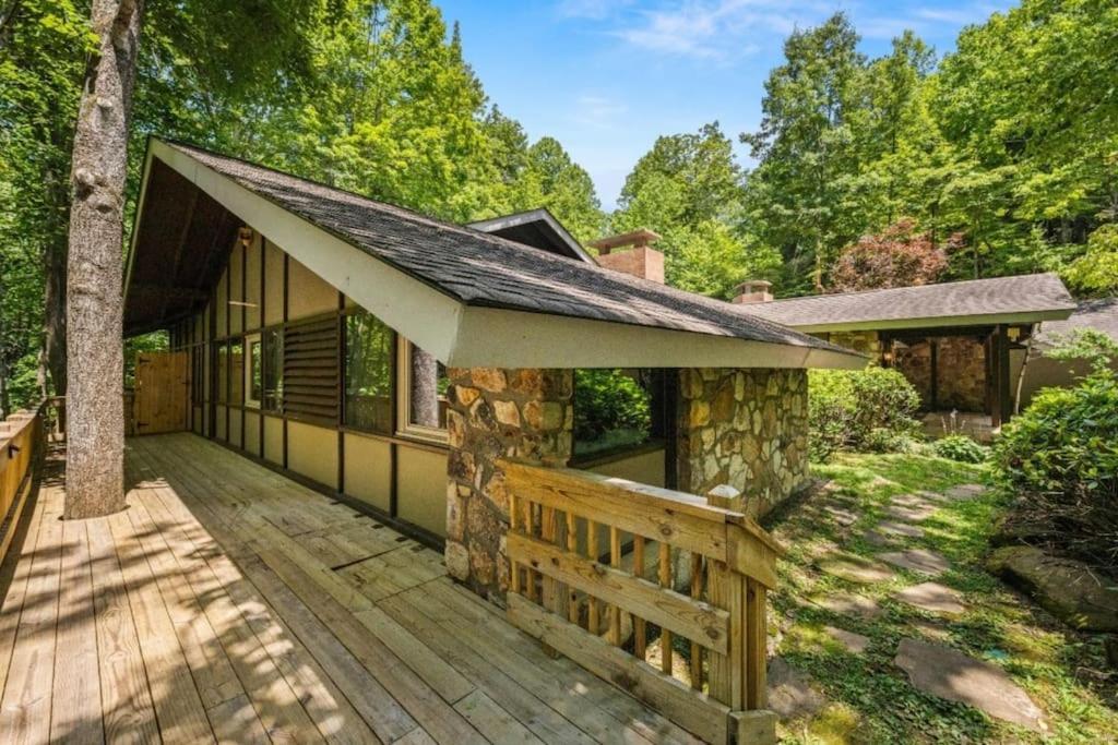 Bourbon Hollow Lodge With Hot Tub And Pool Plus Game Room Only 5 Min To Downtown Gatlinburg Exterior photo